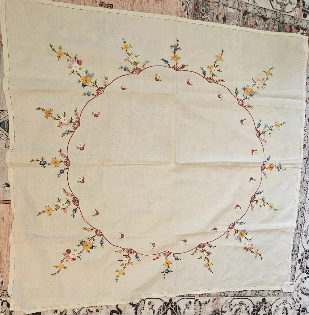 NWT Vintage Irish Linen Hand-Embroidered Floral Tablecloth